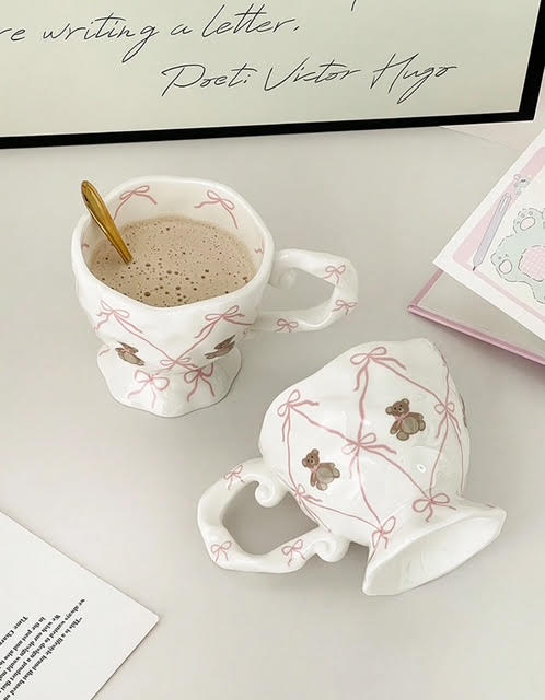 1 pcs Creative Hand -Painted Cute Bear Ceramic Mug With Bow !